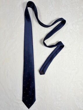 Vintage Wembley Navy Tie with Micro Diamond Red Pattern